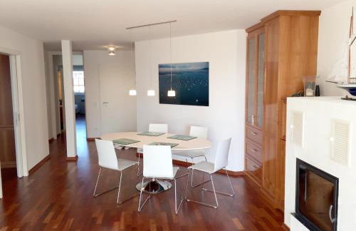 Ferienwohnung Seeblick - exklusive Wohnung in erster Reihe mit Balkon und Seeblick - Photo 7