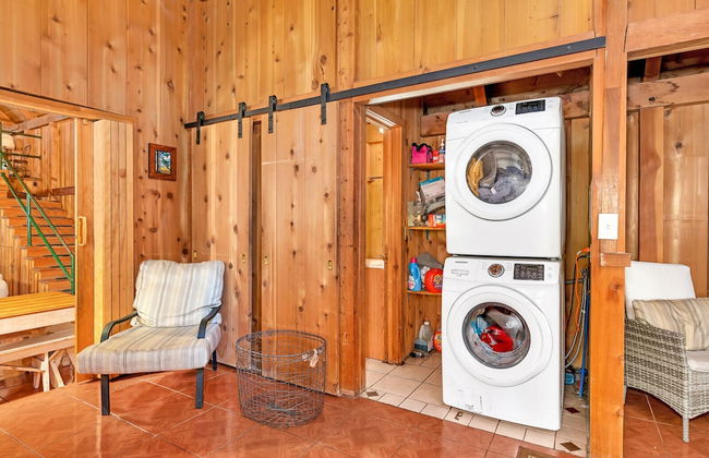 Rustic Knotty Pine - Minutes to the Water! - Foto 19