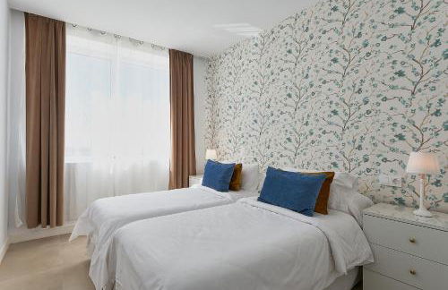 Suite Deluxe Face Mer Apart Malaga - Photo 21