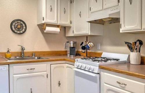 Anchor Town Lodge - Photo 15