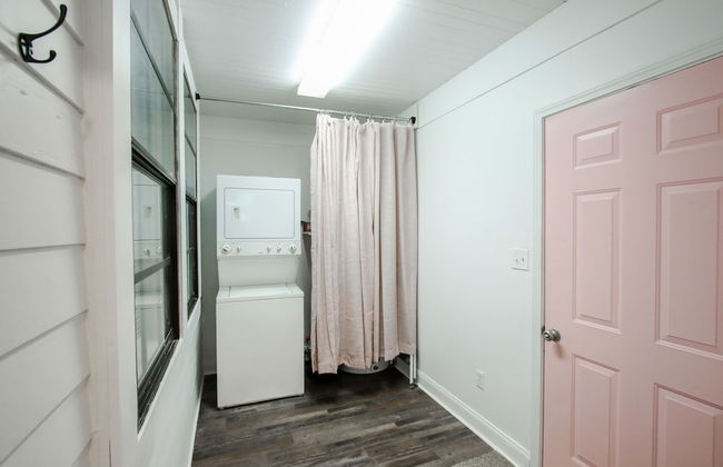 Historic Cottage for 6 Porch swing Pets - Foto 2