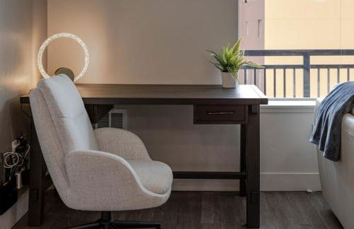 Convention Ctr Luxury 1BR Pool Gym Hot Tub - Foto 9