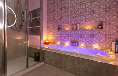 Bradford Luxury Central Apartment with Jacuzzi - Foto 7