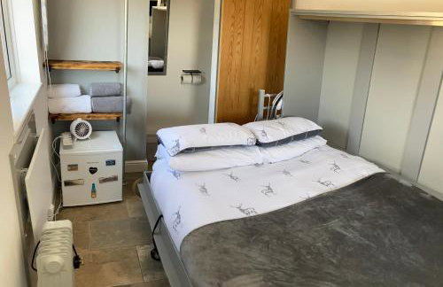 Adorable bedsit for you, partner and your pet! - Foto 5