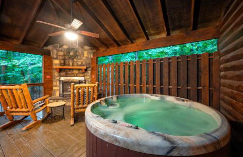 Rustic Family Getaway - Pool Table, Hot Tub, Pets, Great Location - Photo 51