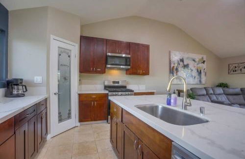 Large Pool Home on Two Acres with Views! - Foto 49