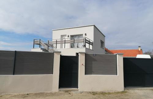 Appartement indépendant, parking privé, 600m du circuit - Photo 1