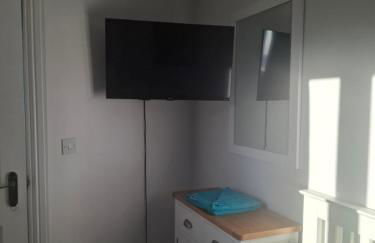 Sea Escape The Tardiis Beachfront location Aberavon beach Sea Views Driveway parking - Foto 40