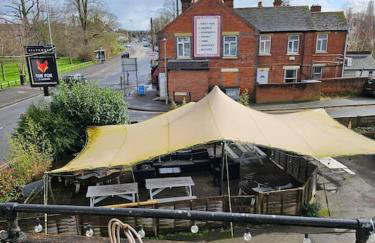 The Fox Den - Photo 12