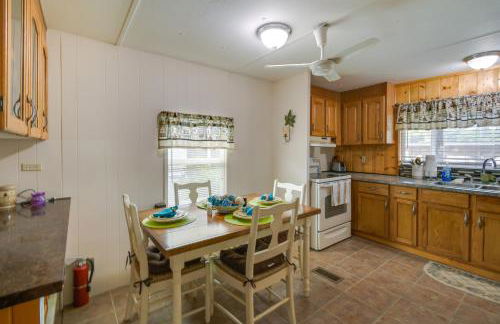 Satsuma Home with Fire Pit and Dunns Creek Access! - Foto 2