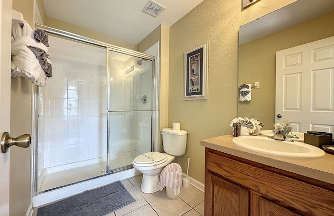 This Amazing 6 Bedroom Property With a Lake View - Foto 31