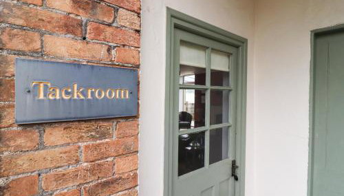 The Tack Room - Photo 2