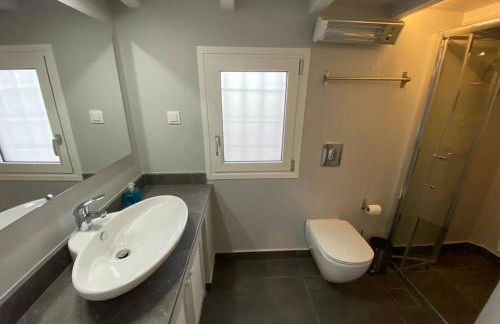 RETREAT VILLA BY THE SEA WITH POOL IN PORTO HELI - Foto 29