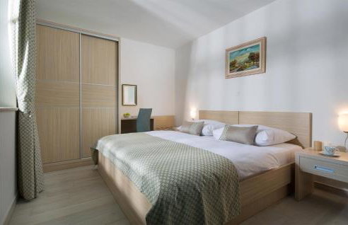 Pet Friendly Home In Trviz With Wifi - Photo 20