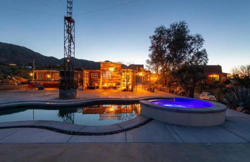 Desert Lily - Sunrise Suite with private hot tub and shared pool - Foto 37