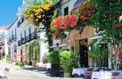 MARBELLA BEACHFRONT - Beachside apartment with stunning sea views - Photo 13