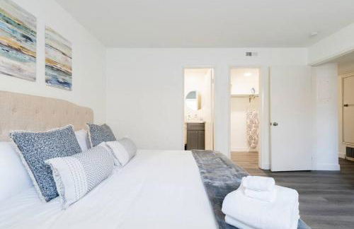 City Retreat Minutes to DT - Foto 27