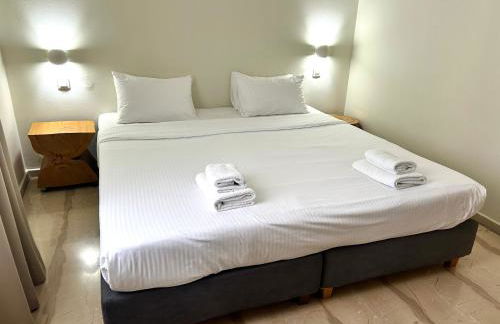 Loriet Hotel - Photo 96