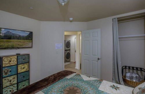 Cozy Cub Cabin, brand new home near Yosemite - Foto 10