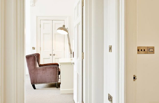 JOIVY Luxury George Street Apartments: Edinburgh Suite - Photo 12