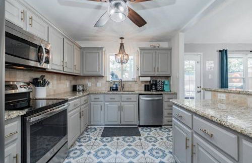 Rockwall Luxury Retreat-Pool/Spa/Patio/Gameroom - Foto 11