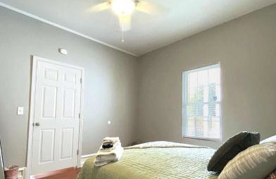 Orange Crush Cottage- Downtown Beaches & Dining - Photo 28