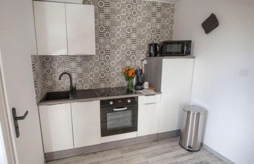 Le Nid- Balcon jolie vue - St Etienne-sud - Foto 9