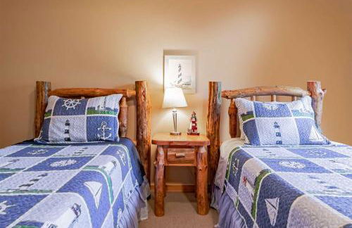 Incredible Views w Garage on Lake and bike trail - Foto 37