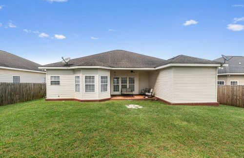 Hidden Lake Hideaway w/fenced in yard 3br 2 bath - Foto 35