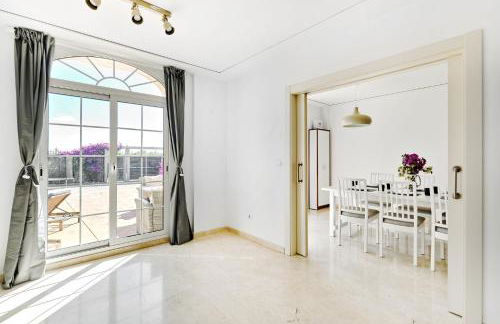 Butterfly Villa -private pool & playground - Foto 9