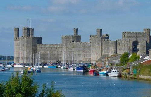 2bed Cabin w/ Parking Near Snowdonia National Park - Photo 27
