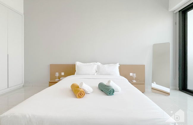 Luxury 1B With Balcony in Blue Wave Tower Dubai - Photo 5