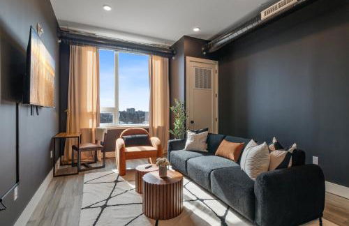 2BR 2BA, King bd, Gym, Free Parking, 8min to Train - Foto 4