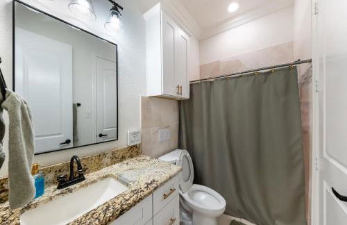 Family Home Near Lake & Local Parks - Foto 46