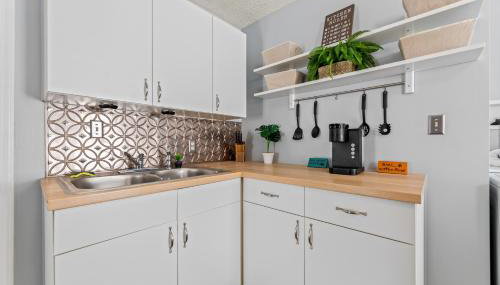 Ohio City 4 Bed 3 TV Free Parking Mins to DT - Foto 3, stove, dishwasher