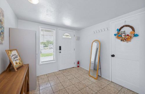 Del Mar pool Home - Photo 11
