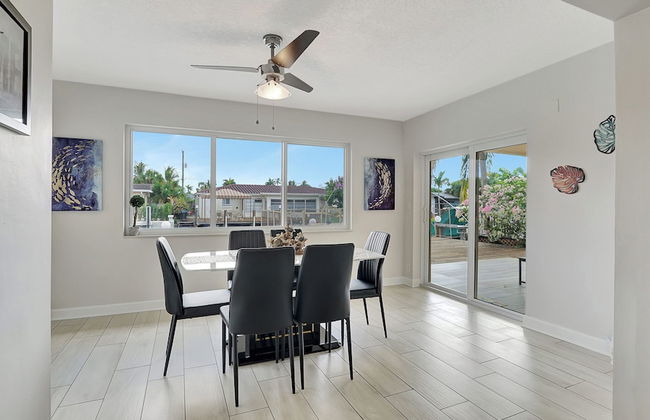 Waterfront Villa Private Pool! - Foto 27