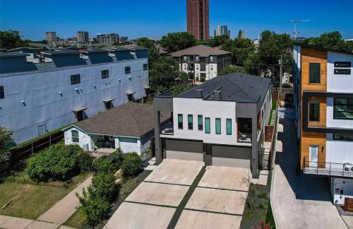 Uptown Modern with Private Patio & 1Gbps Wi-Fi - Foto 16