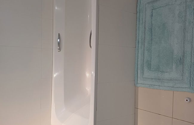 Cosy 2 Bedroom Apartment in a Prominent Area of East London Nahoon - Photo 15