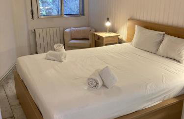 Beachfront Apartment with Sea Views & Private Parking - Foto 12