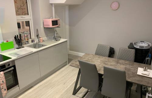 Seaview Aurora House - Central Luxury Apartment - Photo 15