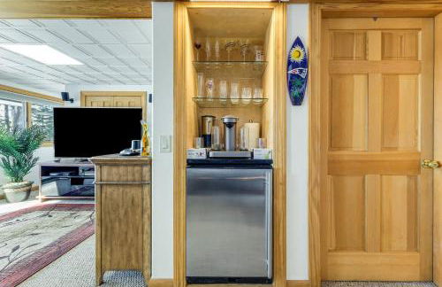 Gateway to Acadia! Green Lake Home with Hot Tub - Foto 16