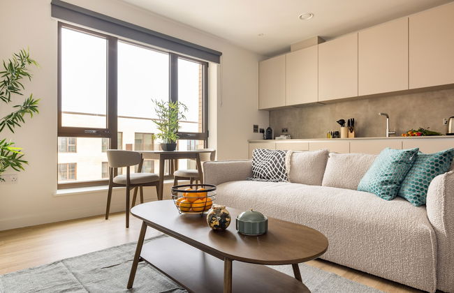 London Greenford by Charles Hope - Foto 32