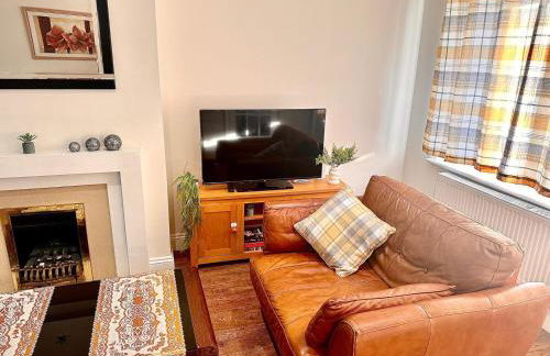 Cosy and spacious Home -Free parking, Free WiFi- sleeps 5 by FINNA Properties Ltd - Foto 14