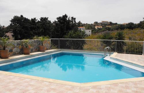 Christinas summer house with pool in Kefalas - Photo 4