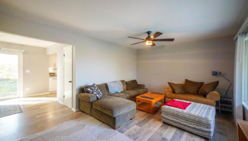 Peaceful Retreat with Yard 2 Mi to Pewaukee Lake! - Foto 5