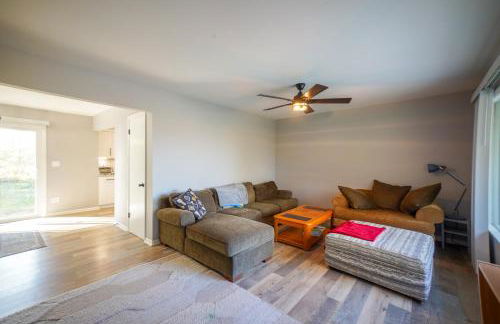 Peaceful Retreat with Yard 2 Mi to Pewaukee Lake! - Foto 5