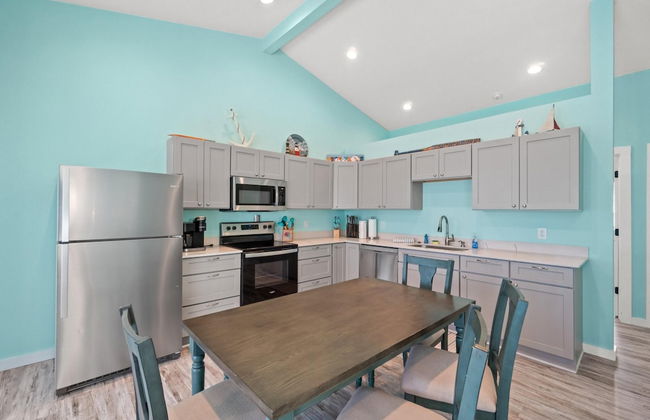 Beach House - Surfs Up Under Tow by PHG - Foto 14