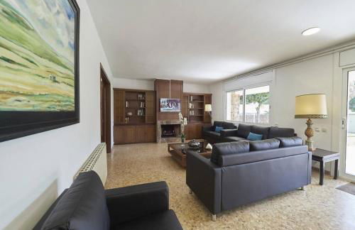 Villa Julia | 14pax. 5' sea & train - Foto 9