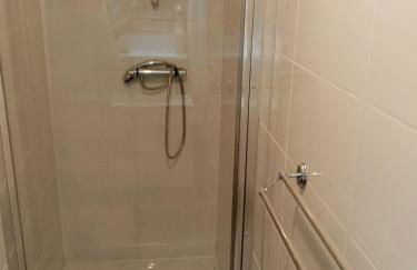 Appt climatisé, 4 à 6 couchages Tarn, Albi, Gaillac, Cordes, Wifi gratuit, boîte à clés, proche commodités et gare routière - Foto 13